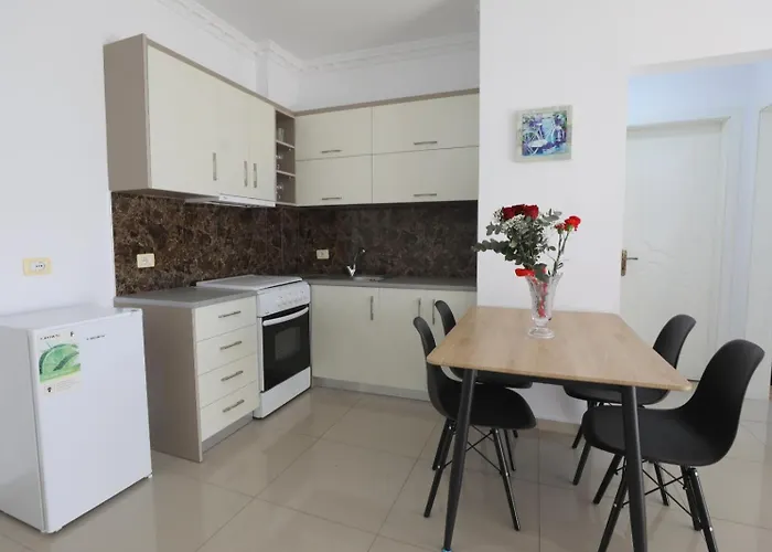 Elite Sea View Apartment *